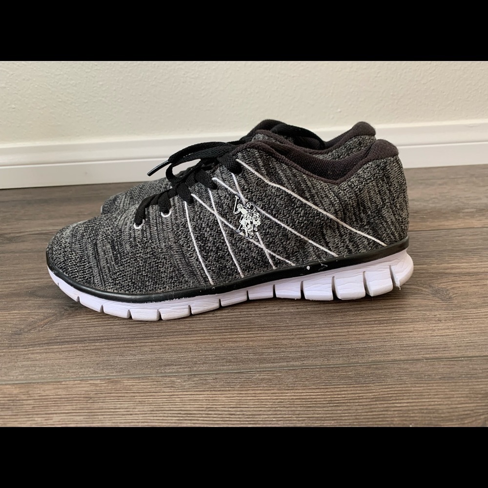 Shoes - Picture 5 of 7